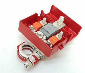 {Katagori} / AKÜ KUTUPBAŞI ARA SİORTA KUTUSU MEGAN 2 ÜNİVERSAL 